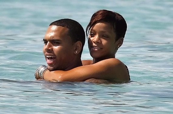 corazon2 Rihanna y Chris Brown de nuevo juntos