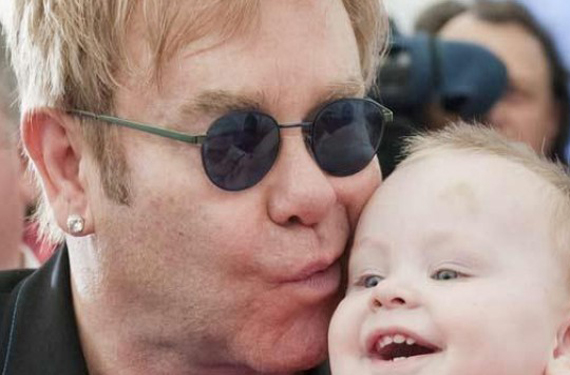 corazon25 Elton John, su hijo es el centro de todos los flashes