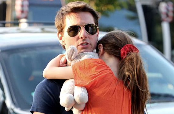 corazon2 Tom Cruise y su hija Suri en Londres